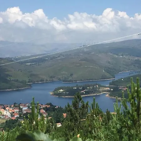 בית נופש Casa Do Ferreiro T2 מונטאלגרה