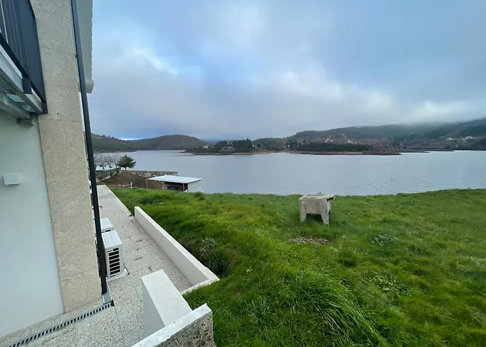 Casa Do Ferreiro T2 * 몬테알레그레